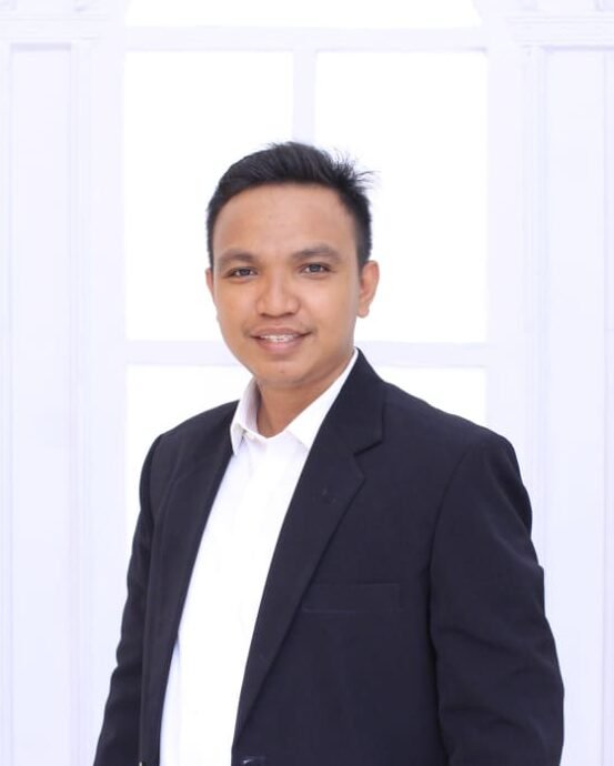 Sirajuddin, S.H., M.H., C.L.A. (Advokat & Tokoh Pemuda)